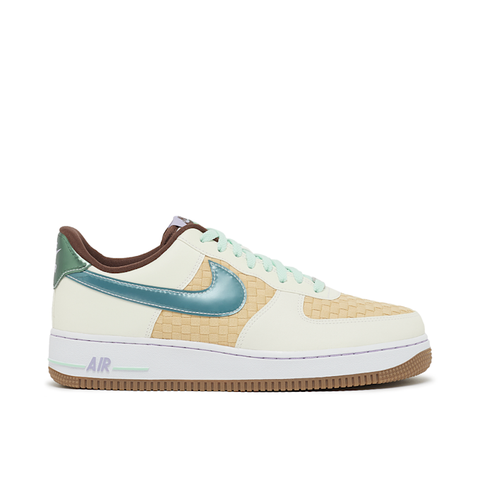 Nike Wmns Air Force 1 Retro Low "Easter Basket" beige 88033 2