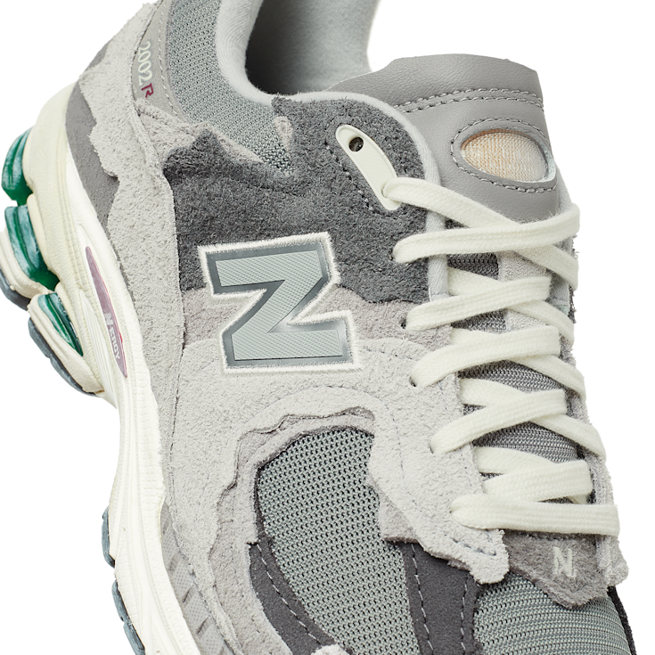Buy New Balance 2002 