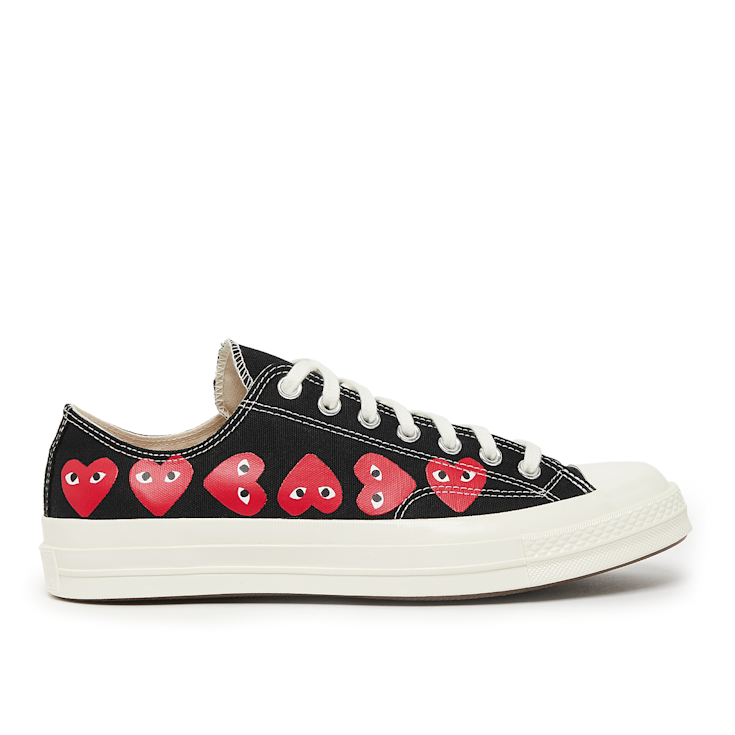 VIP【関税送料無料】希少 COMME DES GARCONS LOW-TOP SNEAKERS Comme Des Garçons Heart White Sole Low Top Sneakers Black