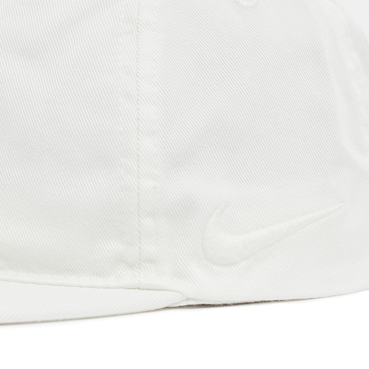Buy Nike Club Unstructured Flat-Bill Cap in wit FN4405-133 at