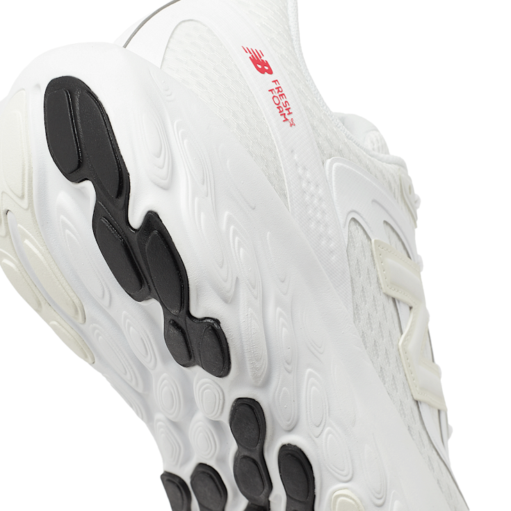 Buy New Balance Fresh Foam Trainer in white | UTRNWE at solebox