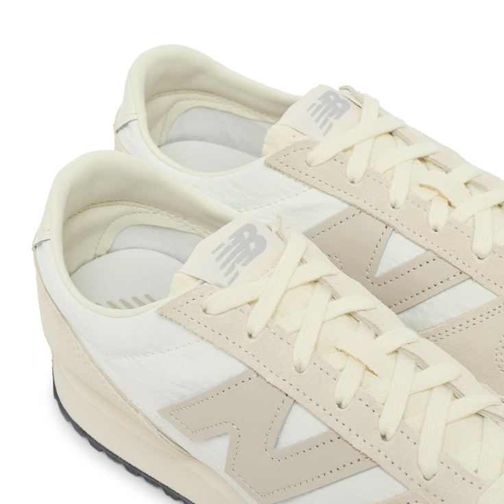 Jページ✨️BEIGE/M Buy New Balance Wmns 471 in beige | U471AJ at solebox