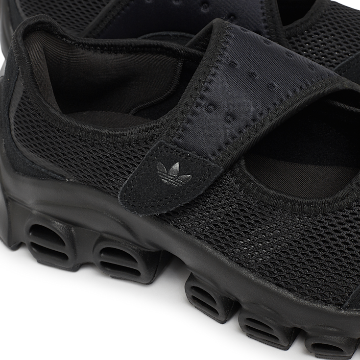 Buy adidas Originals Wmns Adifom Megajane in zwart | JI2416