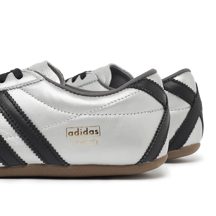 Buy adidas Originals Wmns Tokyo Decon in zilver | JQ3024 at