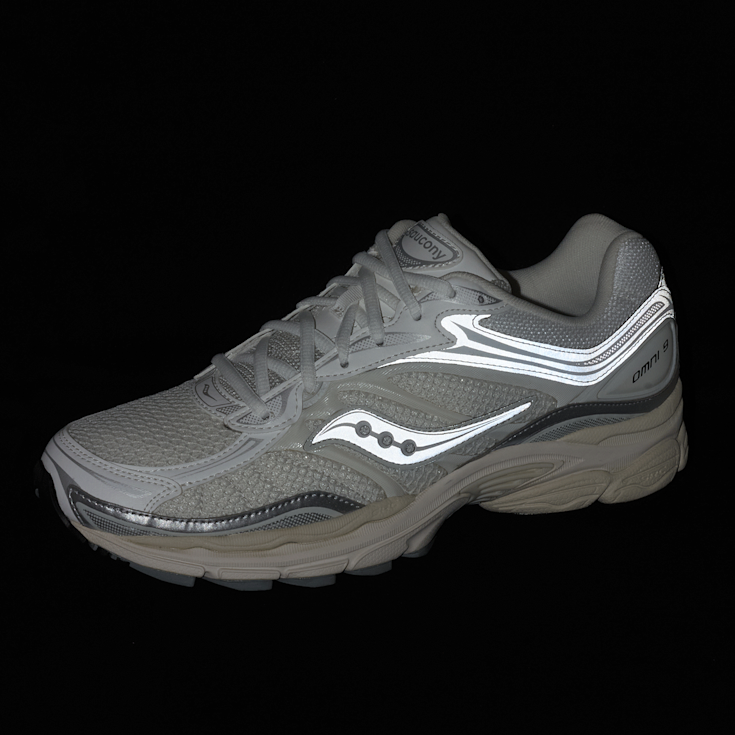 Buy Saucony Progrid Omni in blanc S70832-6 at solebox