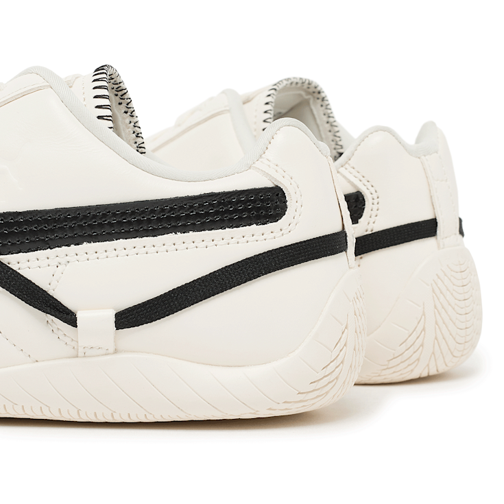 靴 PUMA SPEEDCAT LEA x ROSE PUMA x Rosé Speedcat Lea Leather Sneakers | White | FARFETCH