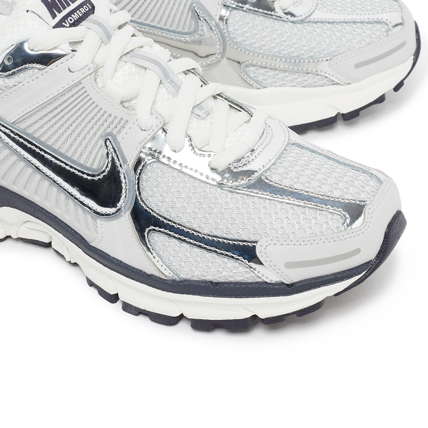 ◆正規品◆NIKE ZOOM VOMERO 5 LLIC SILVER(W)◆関税込◆ Nike Zoom Vomero 5 Women's Shoes. Nike RO