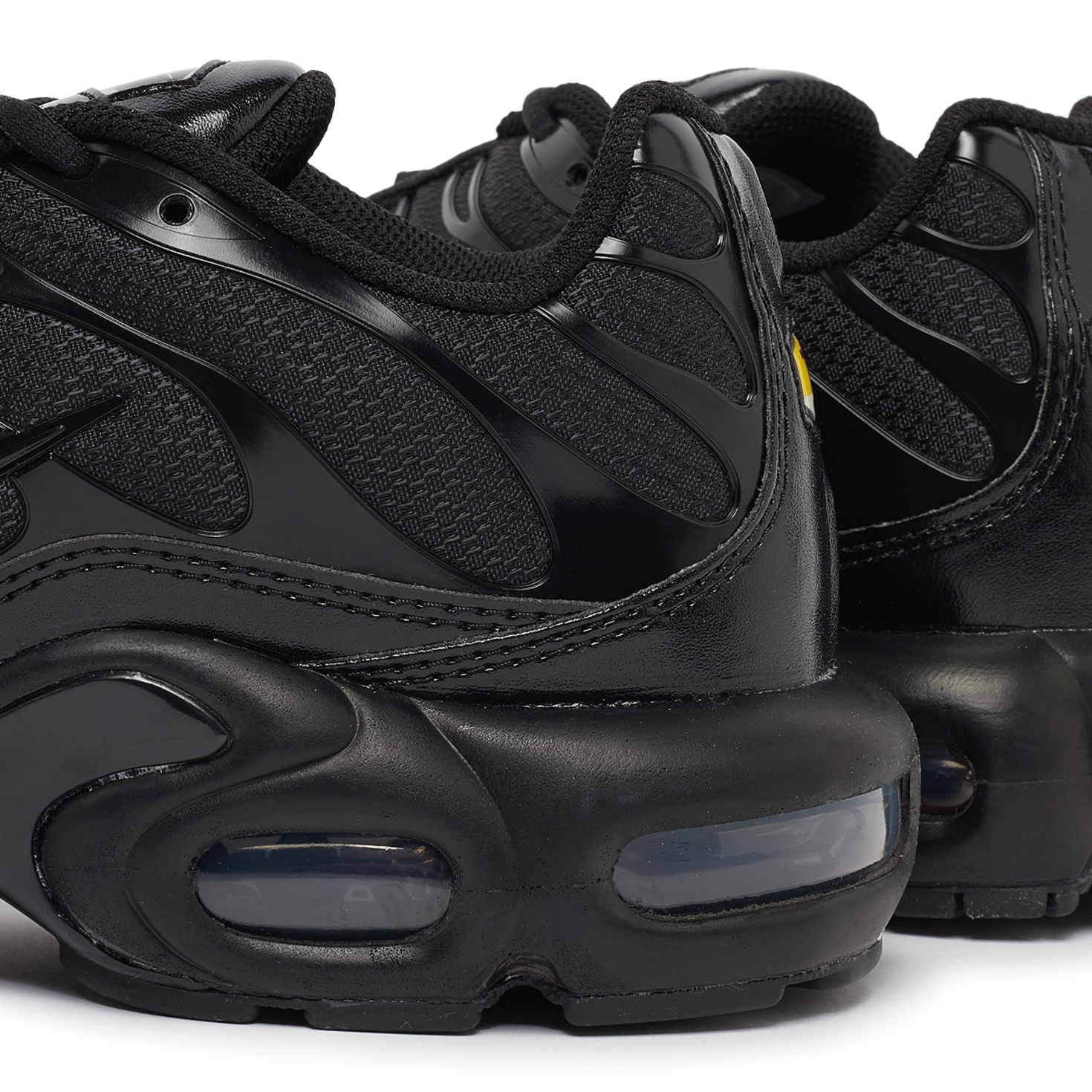 Buy Nike Air Max Plus in black | 604133-050 at solebox