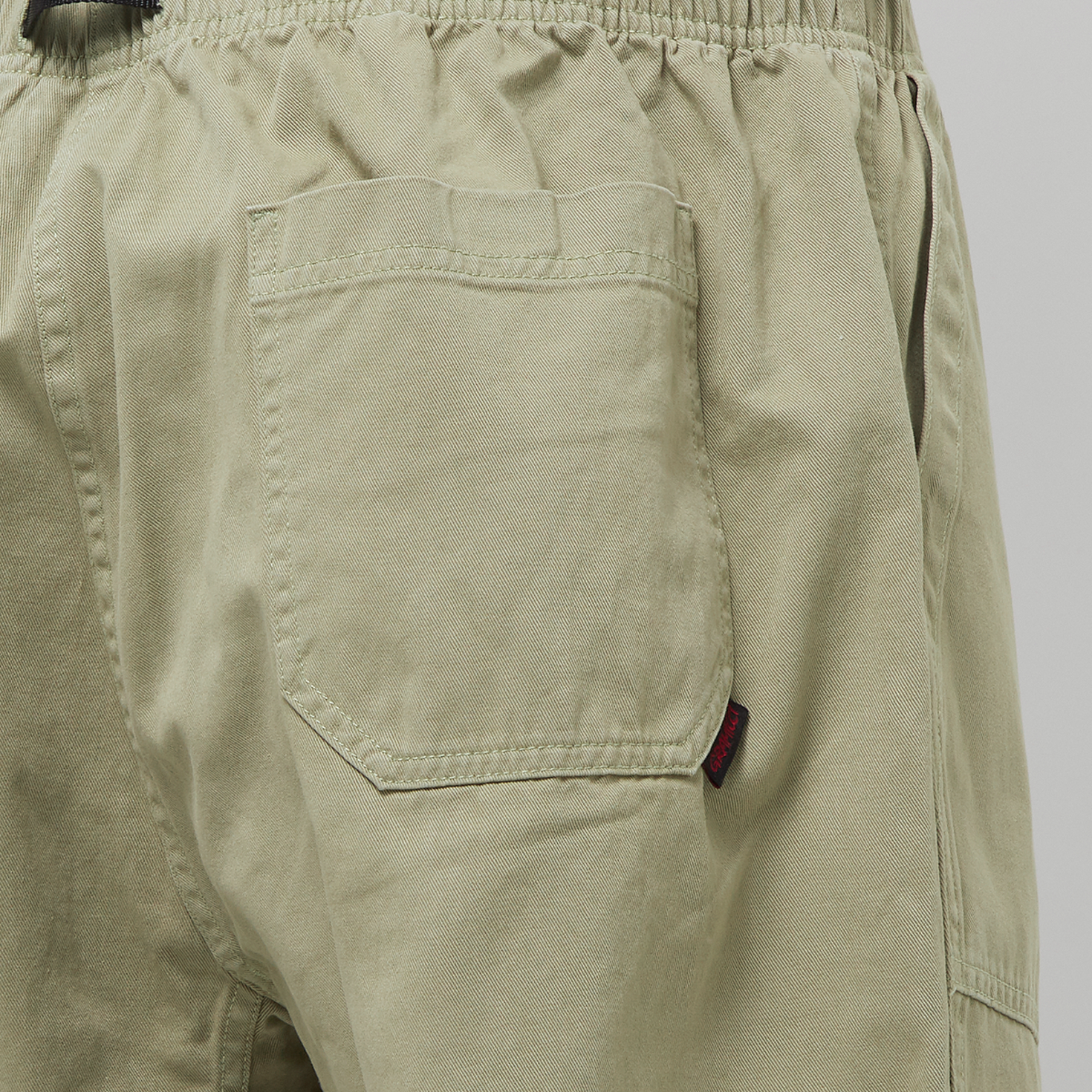 Buy Gramicci Loose Tapered Ridge Pant in groen | G114-OGT