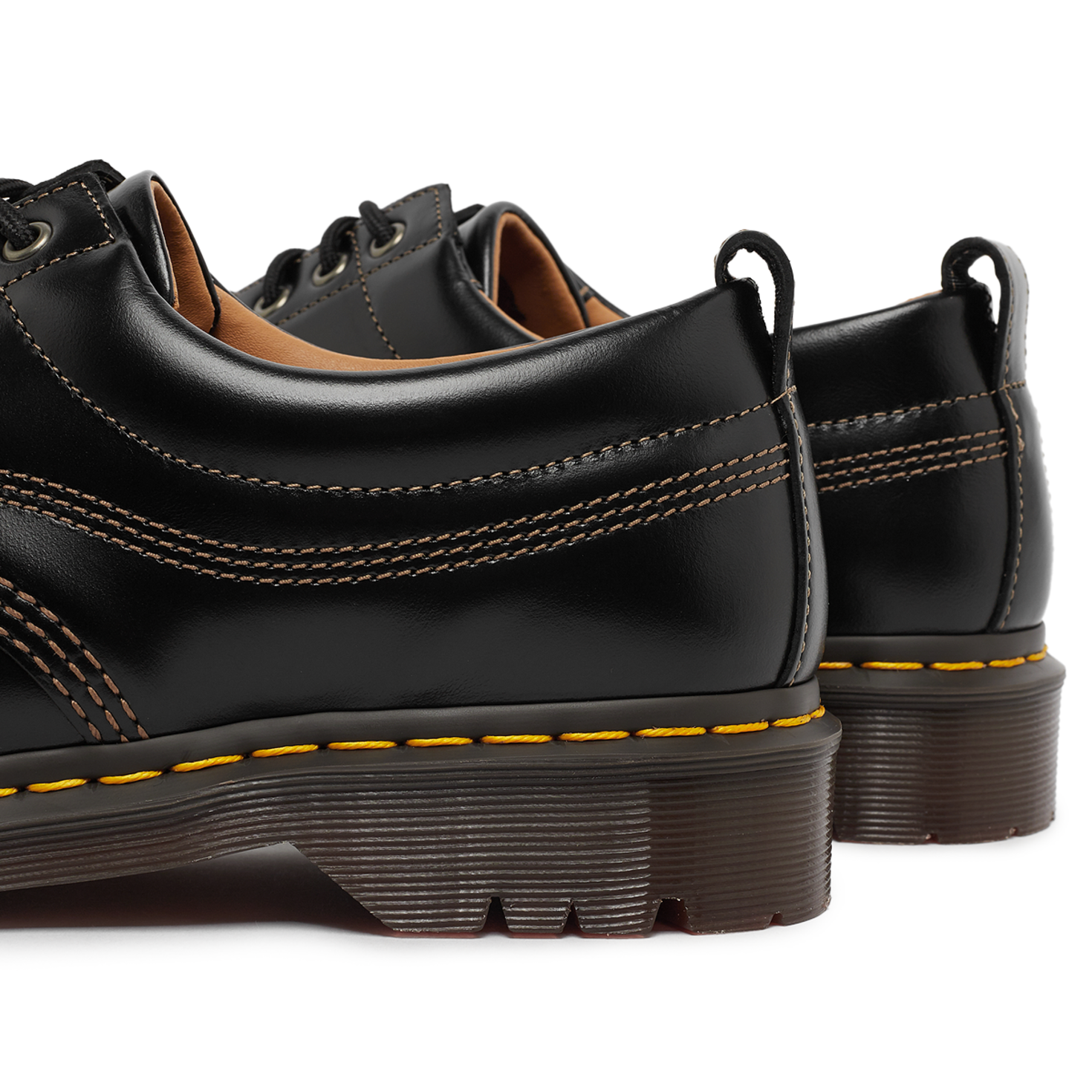 Buy Dr. Martens Lowell in black | 31816001 at solebox