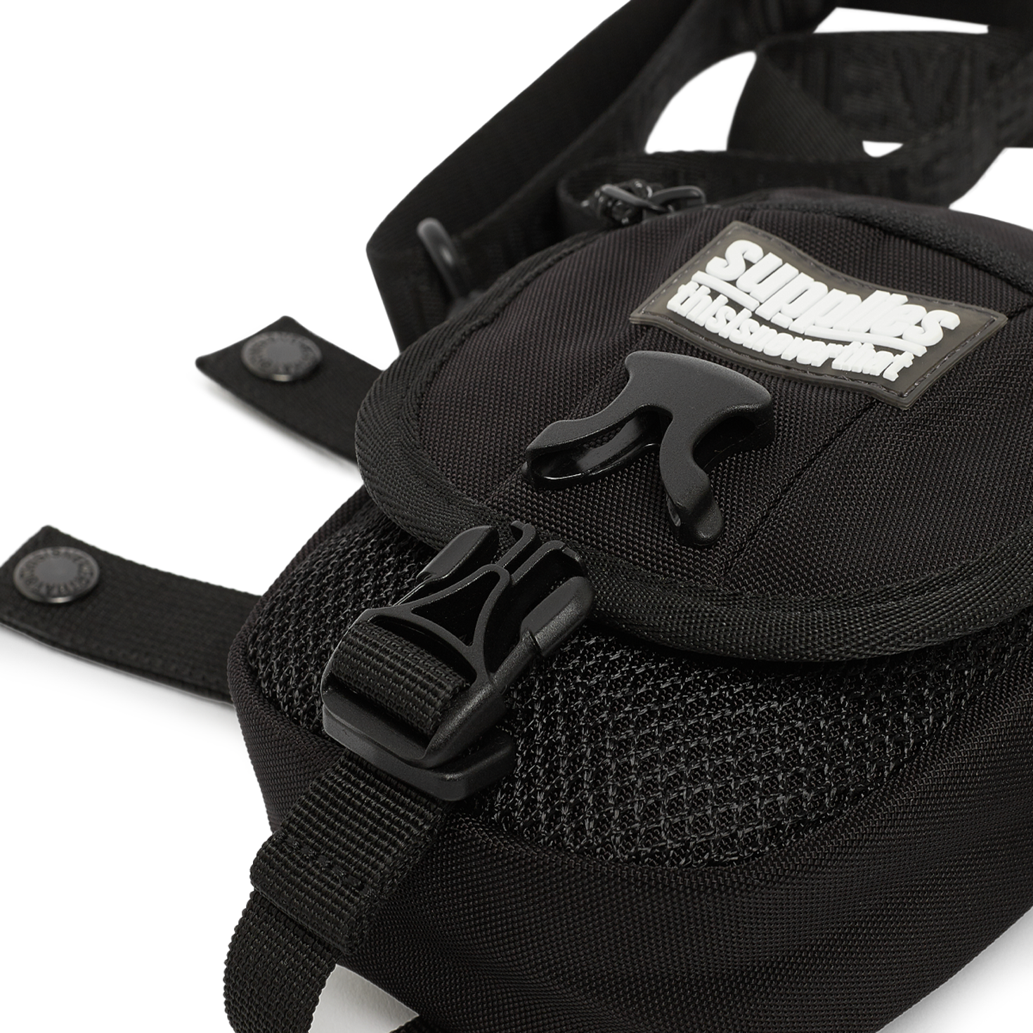 Buy thisisneverthat TNT Supplies 1 Mini Bag in schwarz