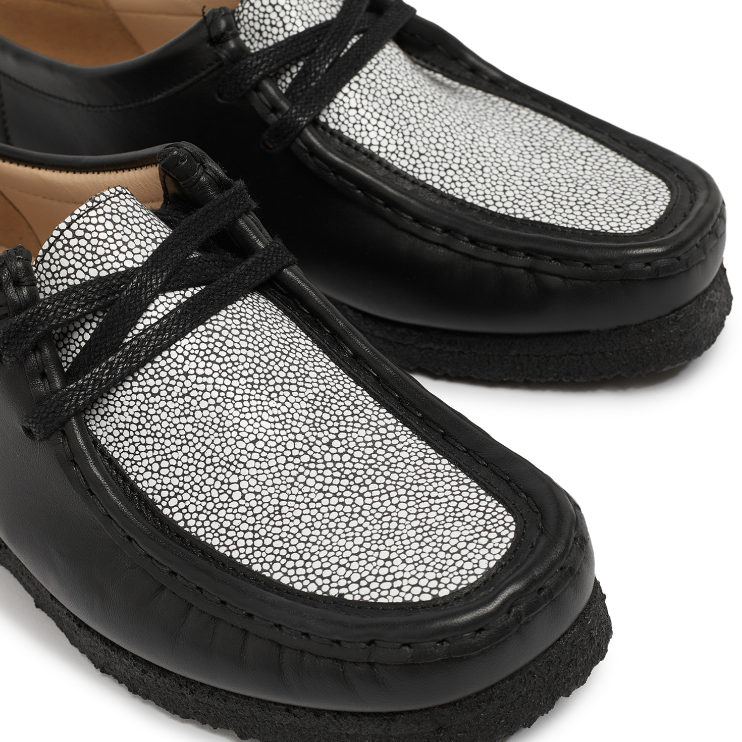 CLARKS ORIGINALS Wallabee Monk ブラック Clarks Originals for UNITED ARROWSのワラビーモンクがシボ革で