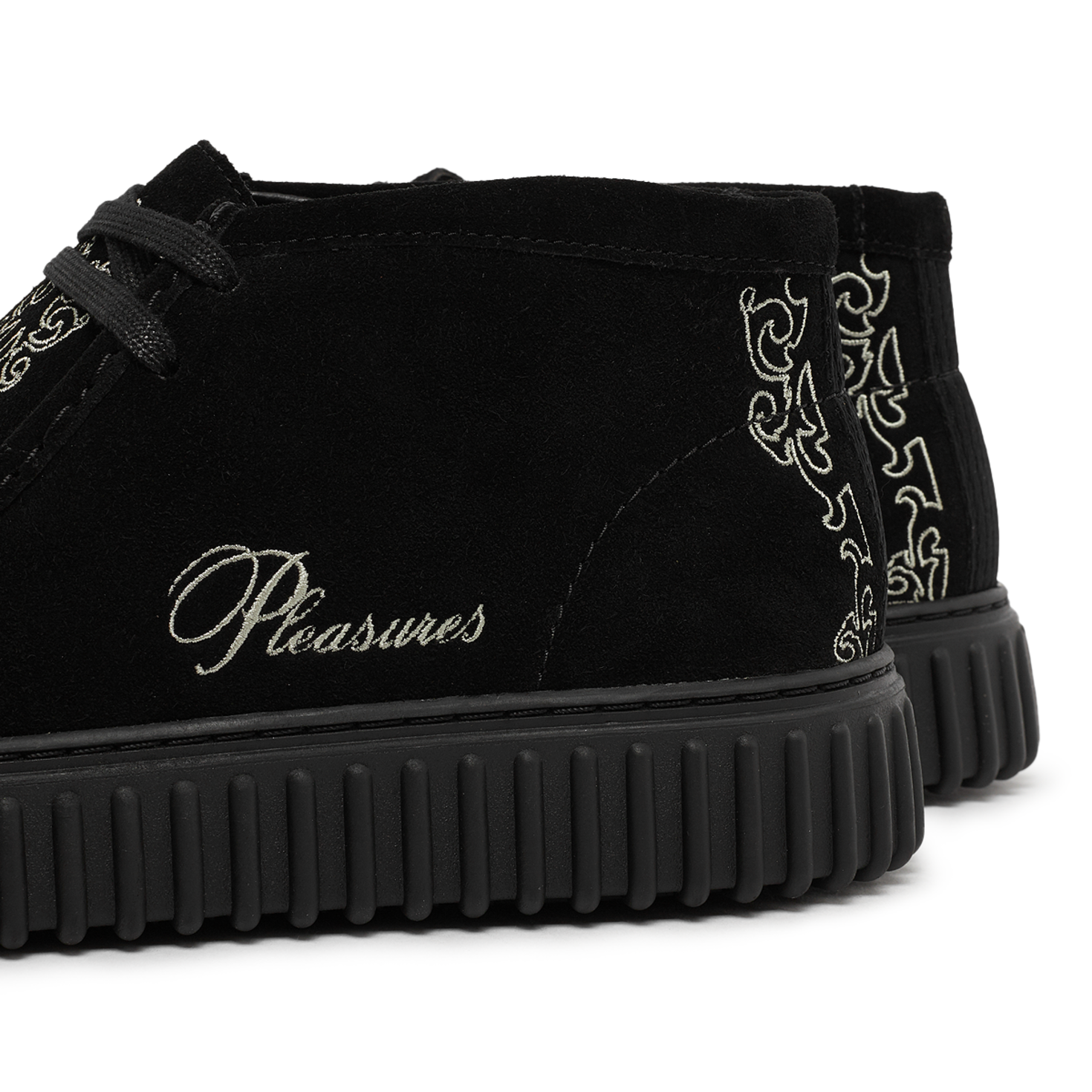 Buy Clarks x PLEASURES Torhill Woven in schwarz | 26180267 at solebox