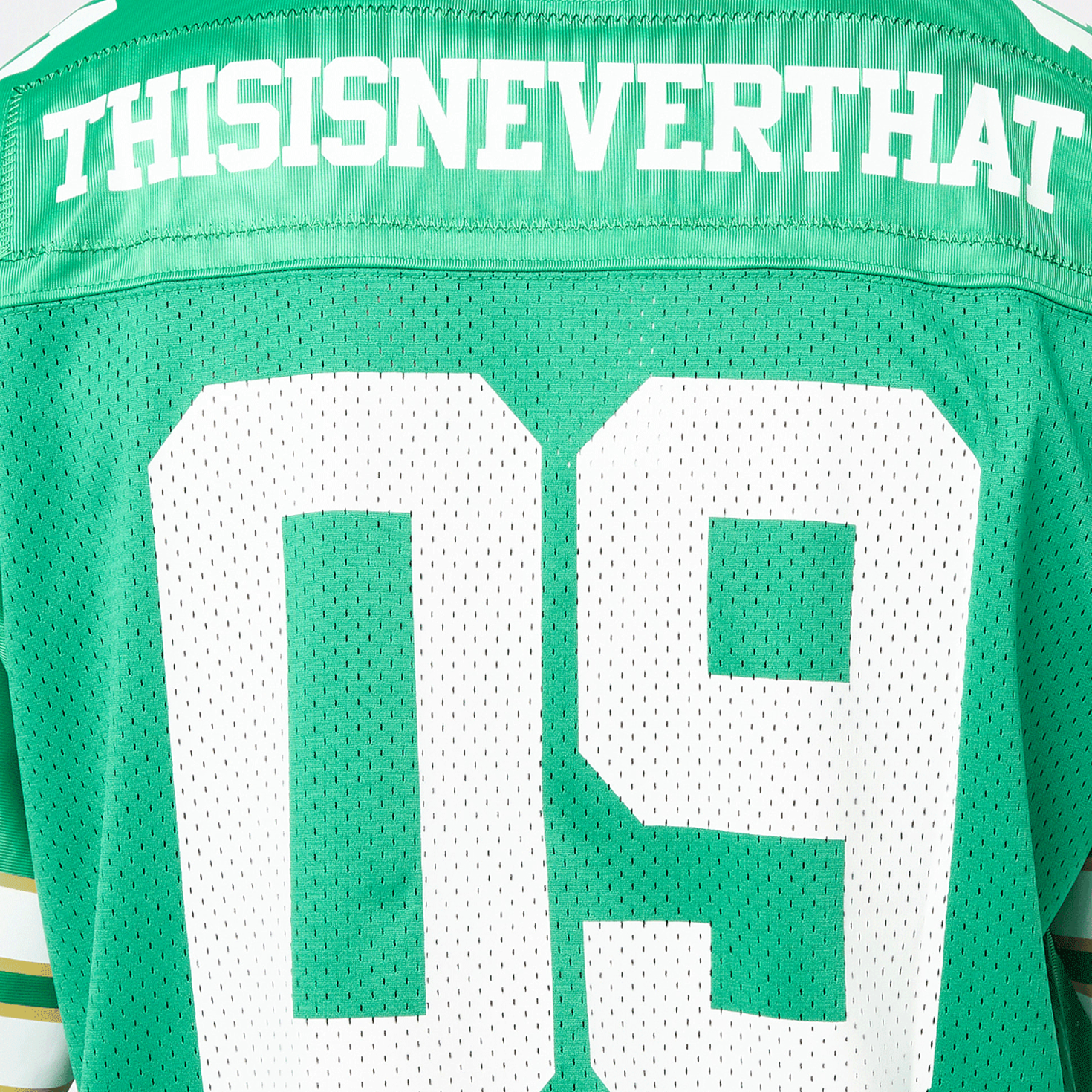 Buy thisisneverthat Football Jersey in grün | TN251WTOSP01