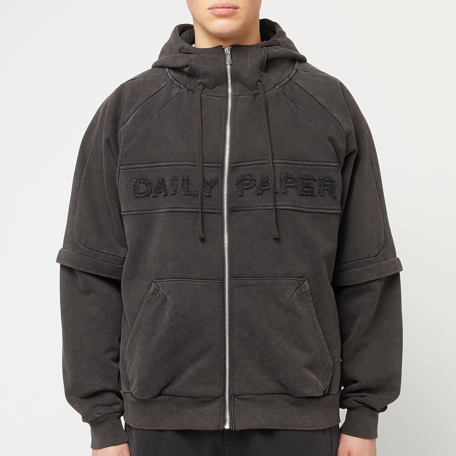 Buy Daily Paper Garment Wash Jacket in grau | 2511009-BLK at