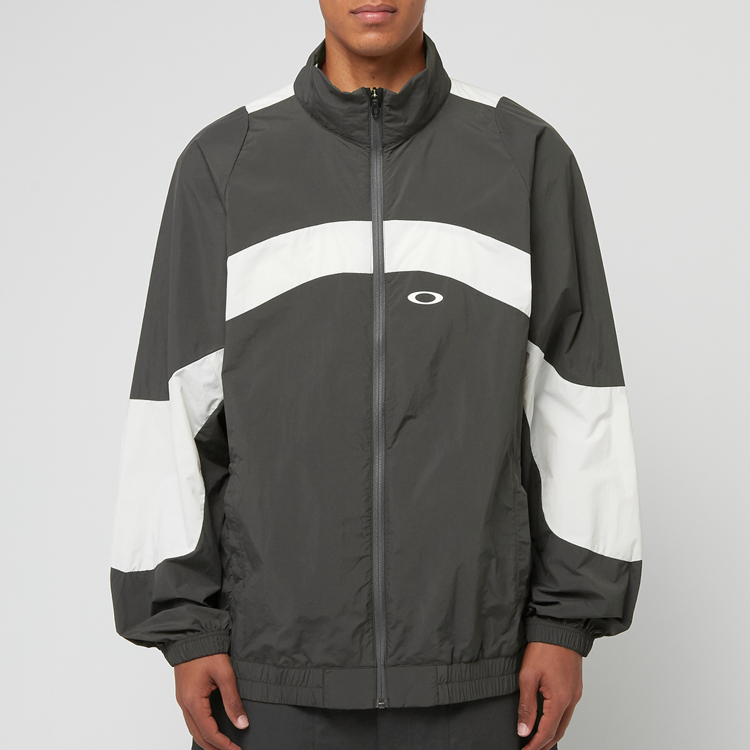 大人上品なおすすめコーデ Buy Oakley Enhance Aclife Wind Jacket 2.0 in grey スキー・スノーボードアクセサリー