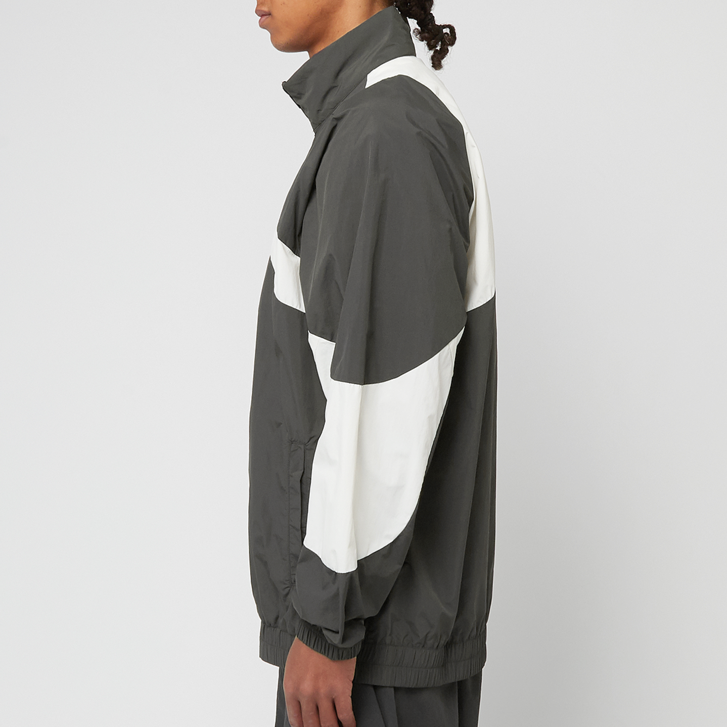 Buy Oakley Enhance Aclife Wind Jacket 2.0 in grau