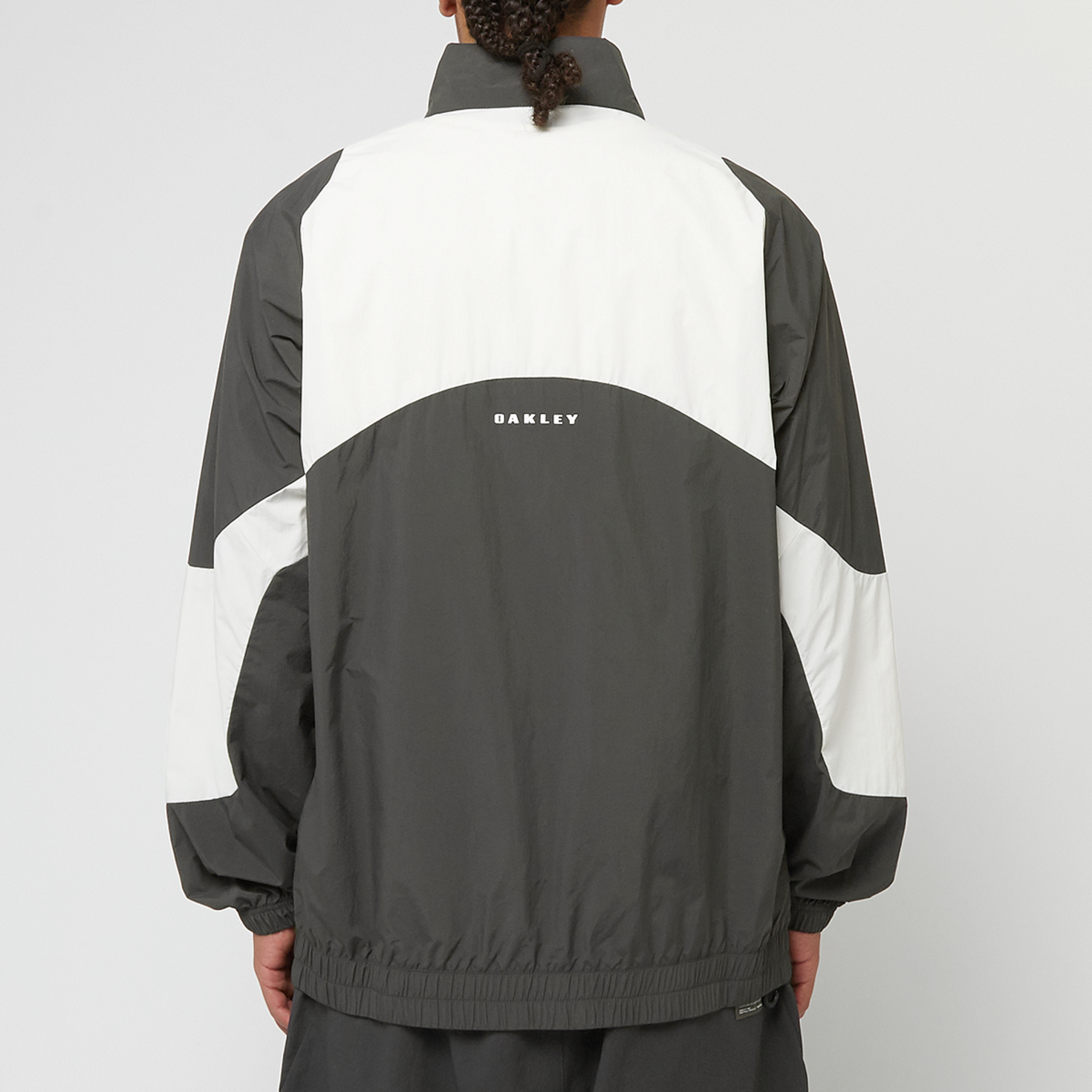Buy Oakley Enhance Aclife Wind Jacket 2.0 in grau