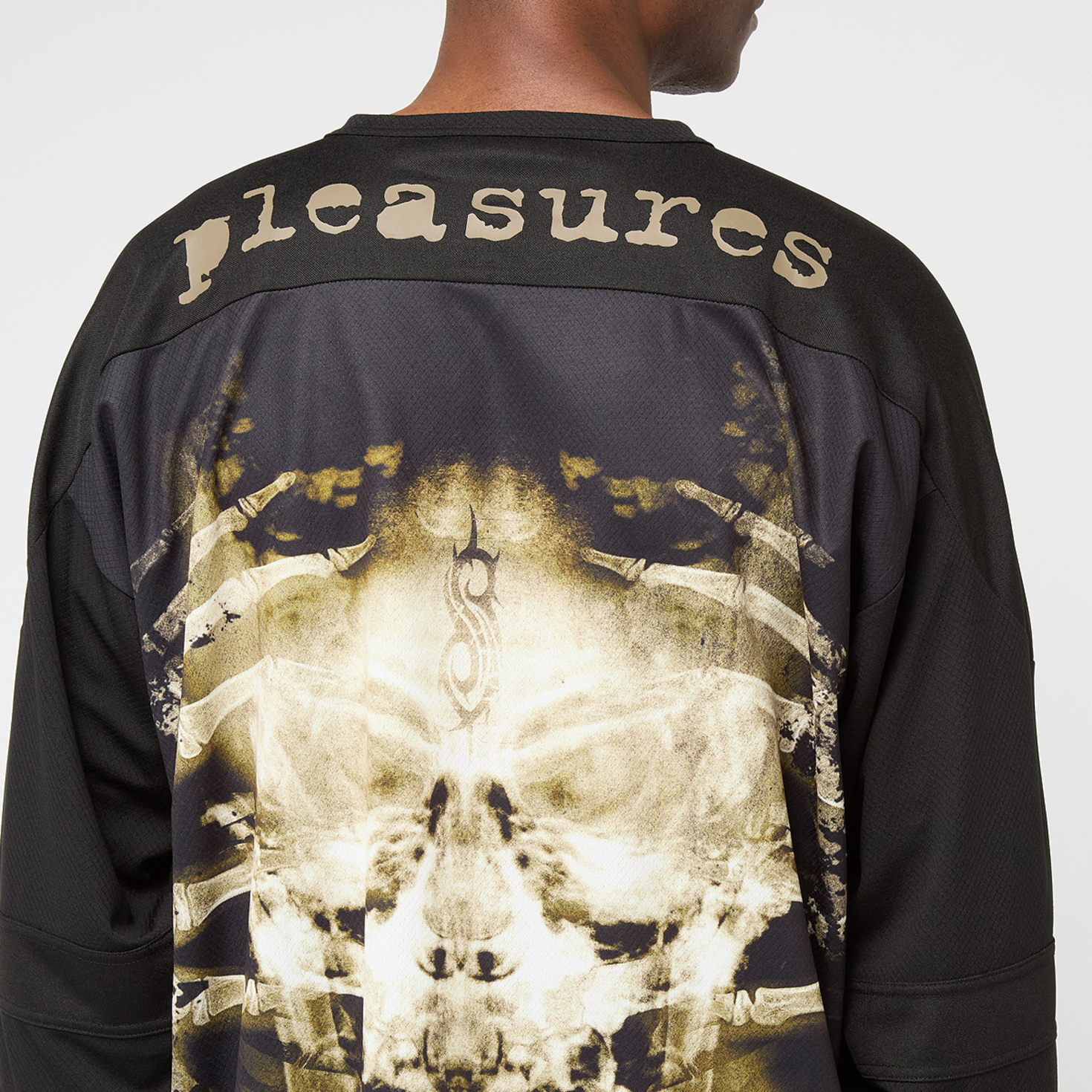 PLEASURES 関税込 X-ray ホッケージャージ Pleasures X Slipknot X-Ray Hockey Jersey (Black) - NewYakCity