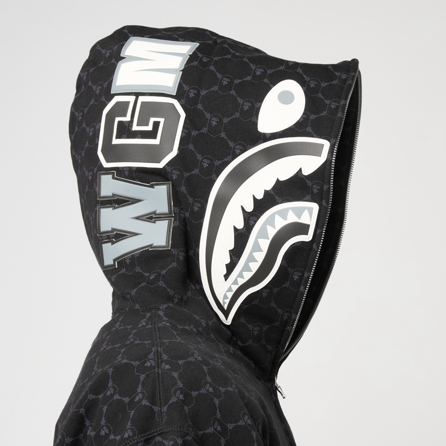 【APE】COLLEGE MONOGRAM RELAXED FIT SHARK FULL ZIP HOODIE COLLEGE MONOGRAM RELAXED FIT SHARK FULL ZIP HOODIE MENS – us