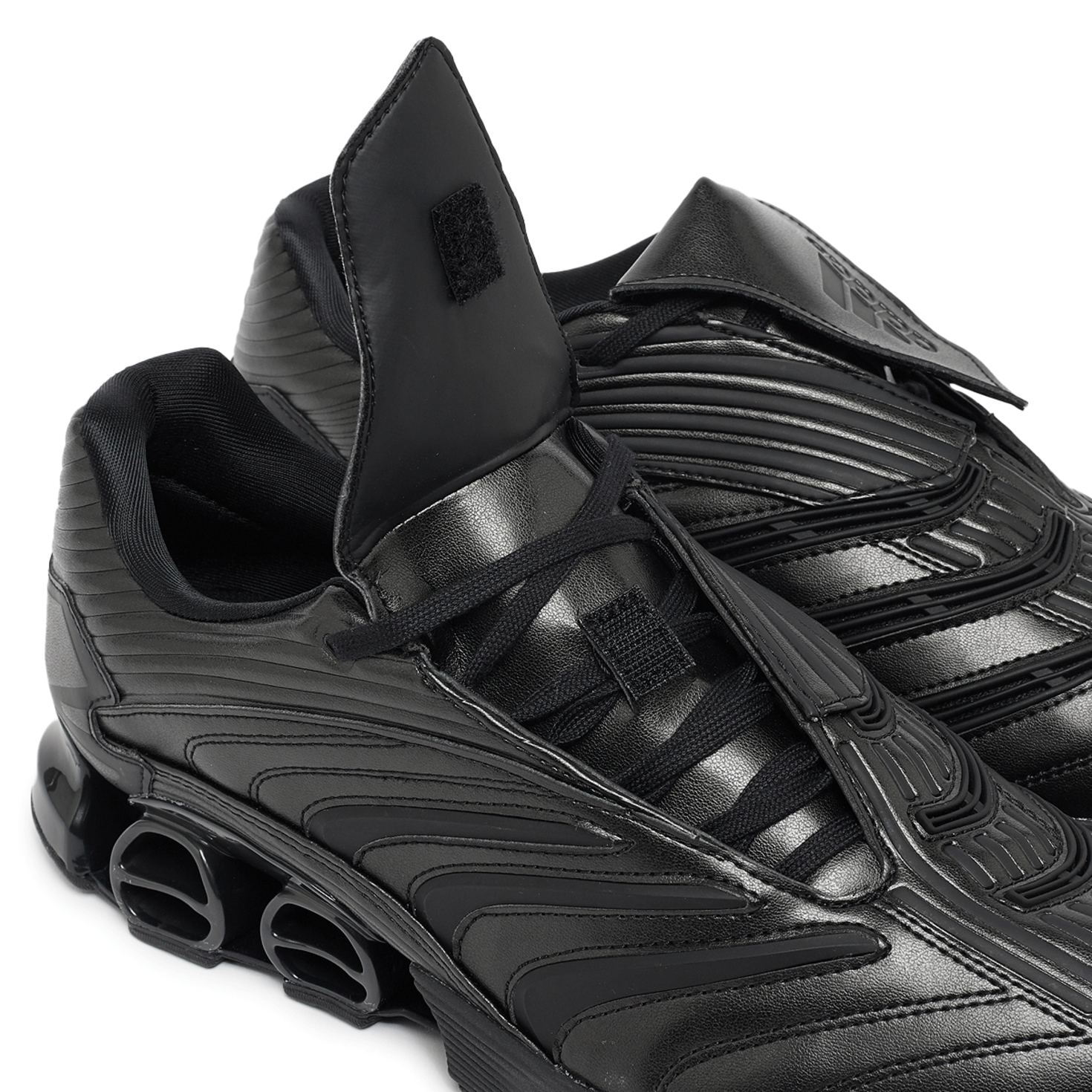 靴 adidas PREDATOR MEGARIDE BLACK 27 adidas Megaride Sneakers - Black | Free Shipping with