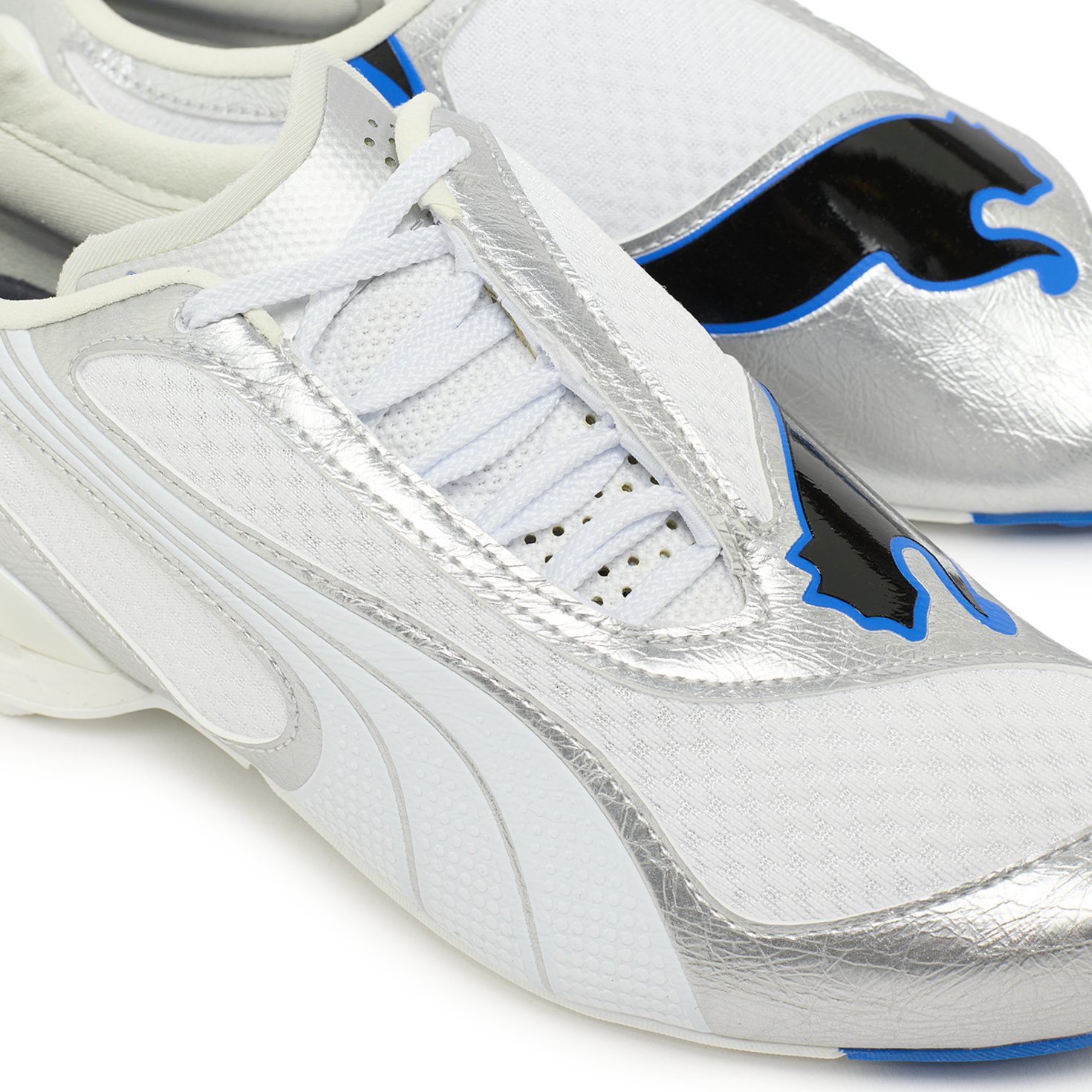 Buy PUMA Wmns V1.25 Metallic in argent | 402953-02 at solebox