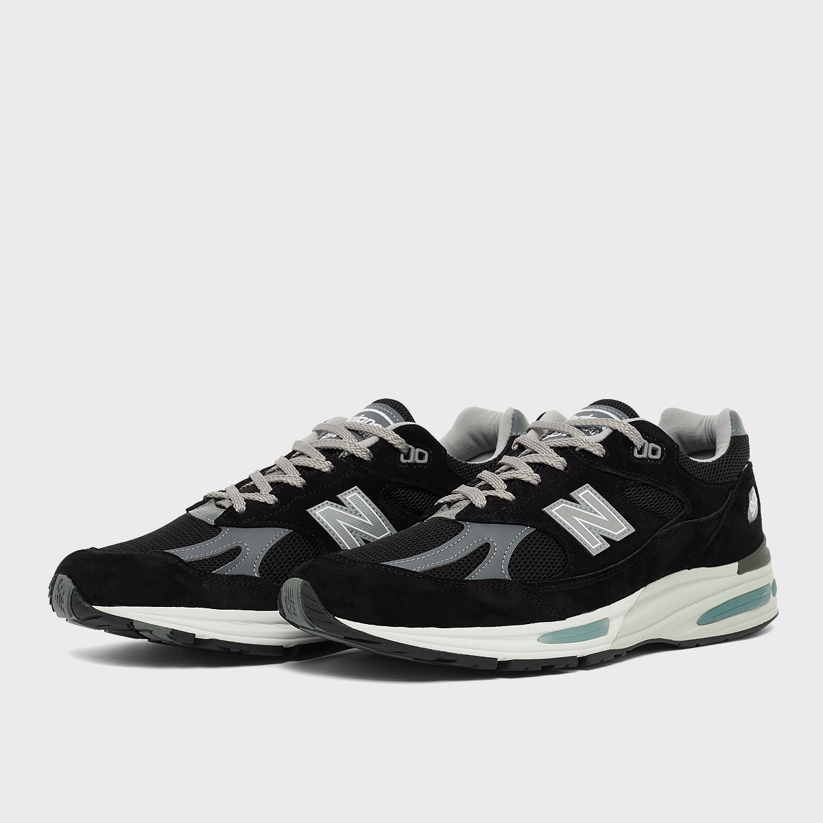 Buy New Balance 991v2 (U991BK2) in zwart | U991BK2 | solebox