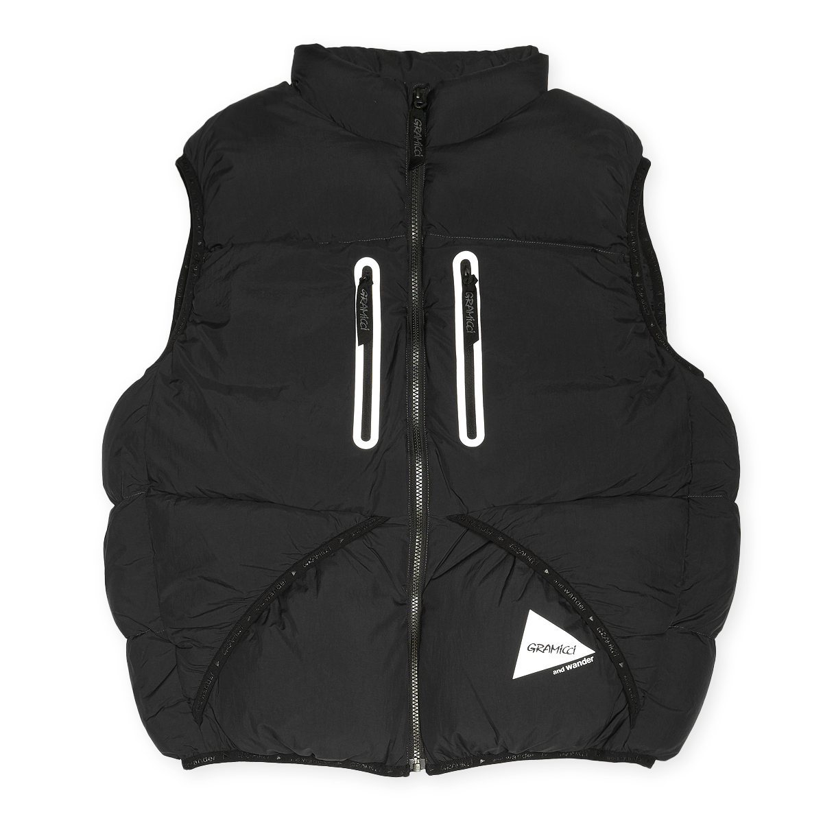 Buy Gramicci x And Wander Down Vest in zwart | GUJ4-F3001-M-BLK