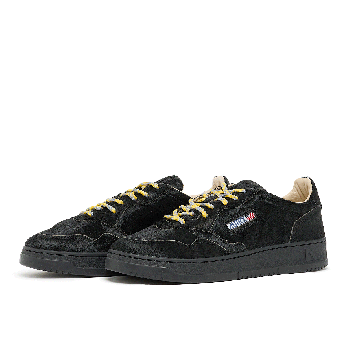 Buy Autry Medalist Low in black | AULMPE04 | solebox