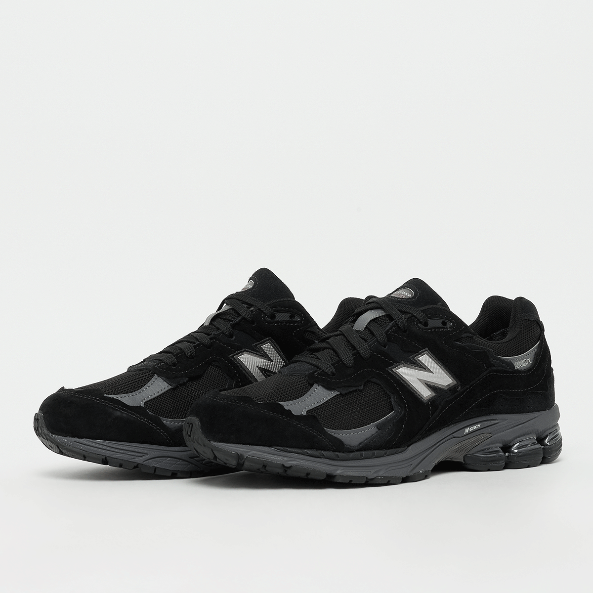 Buy New Balance 2002 Gore-Tex (U20023MB) in black | U20023MB | solebox