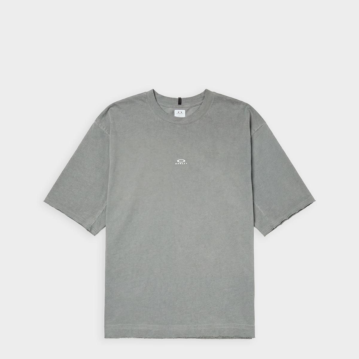 Buy Oakley Latitude Veil Tee in grey | FOA408545-314 | solebox