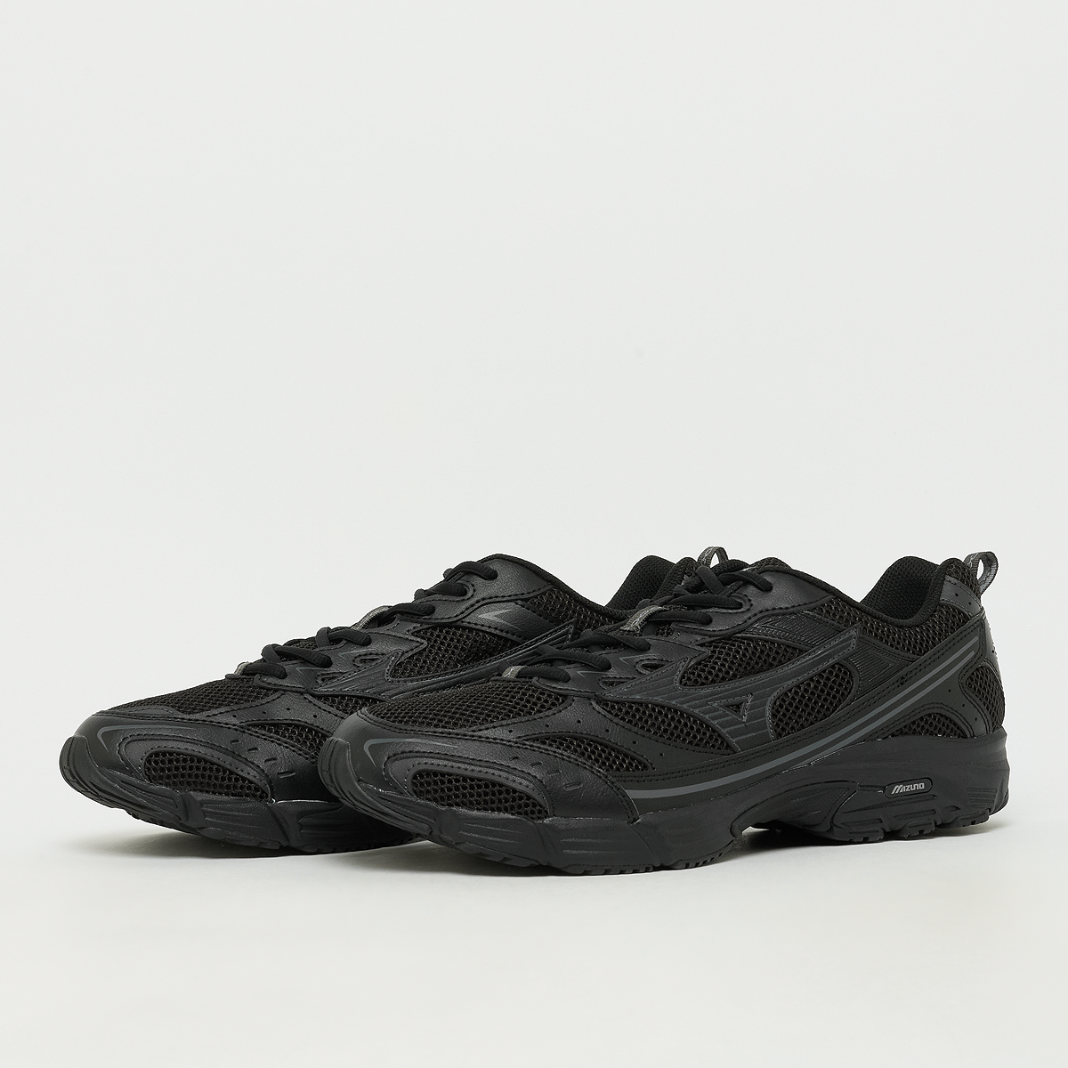 Buy Mizuno MXR Sport in black | D1GA245124 | solebox