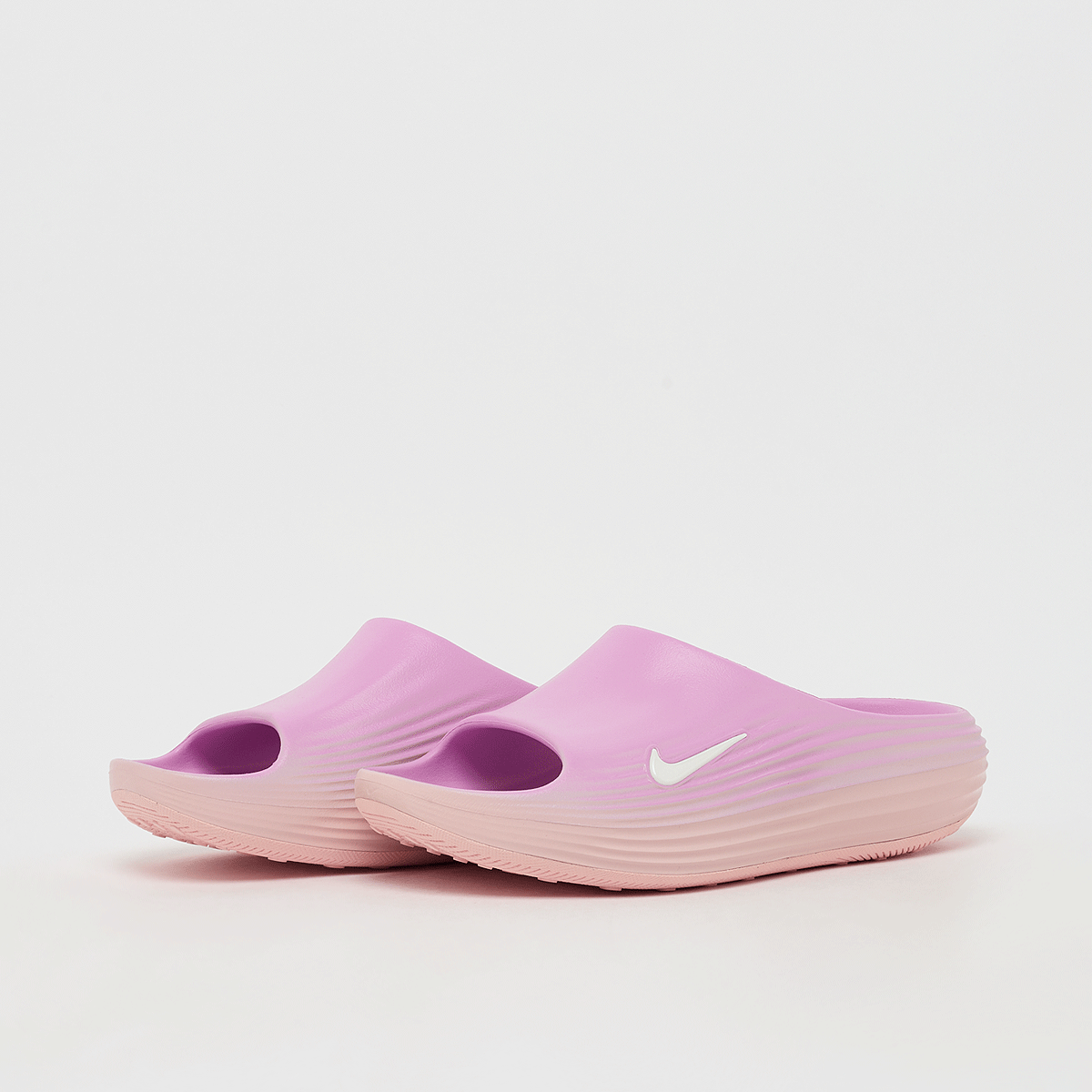 Nike---Wmns-Reactx-Rejuven8-