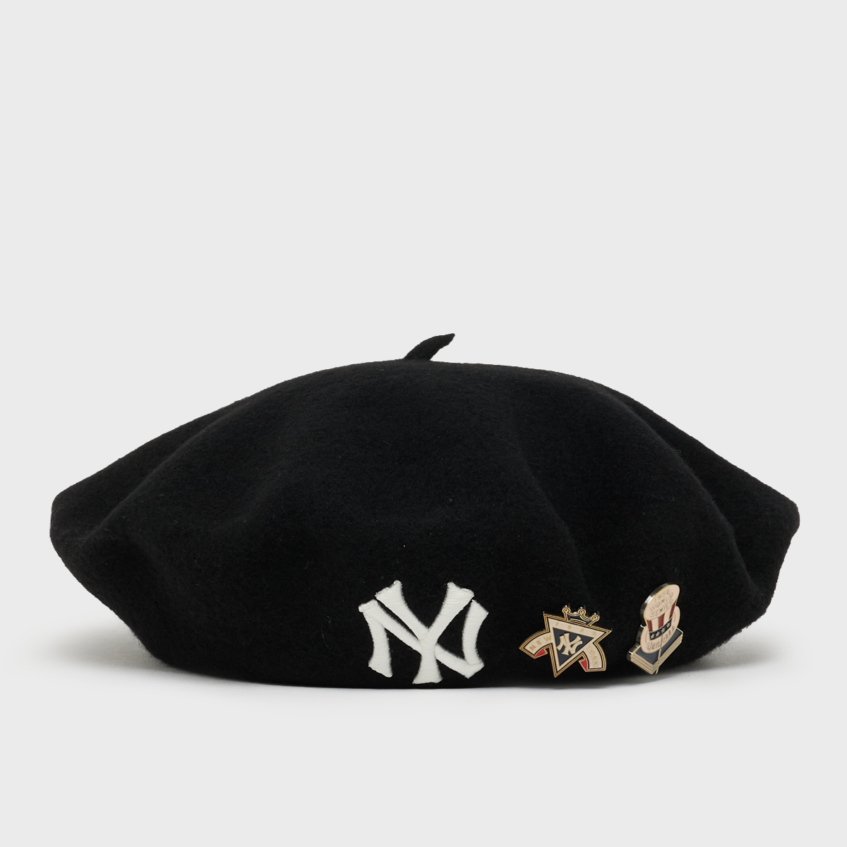 Buy New Era MLB Cooperstown Pin New York Yankees Beret in black