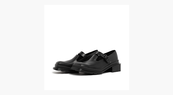 Buy Dr. Martens Wmns Maybole MJ in zwart | 32075001 at solebox