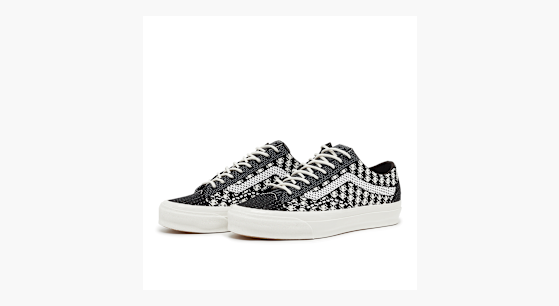 【Vans】★スニーカー★ Premium Old Skool Knit Shoe Premium Old Skool Knit Shoe in Black / White | Vans