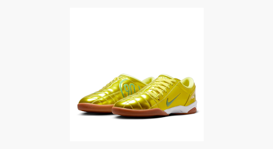 新品未使用 NIKE トータル 90 Dynamic Yellow total NIKE公式】トータル 90 'Dynamic Yellow' (HJ9351-700 / T90 SP