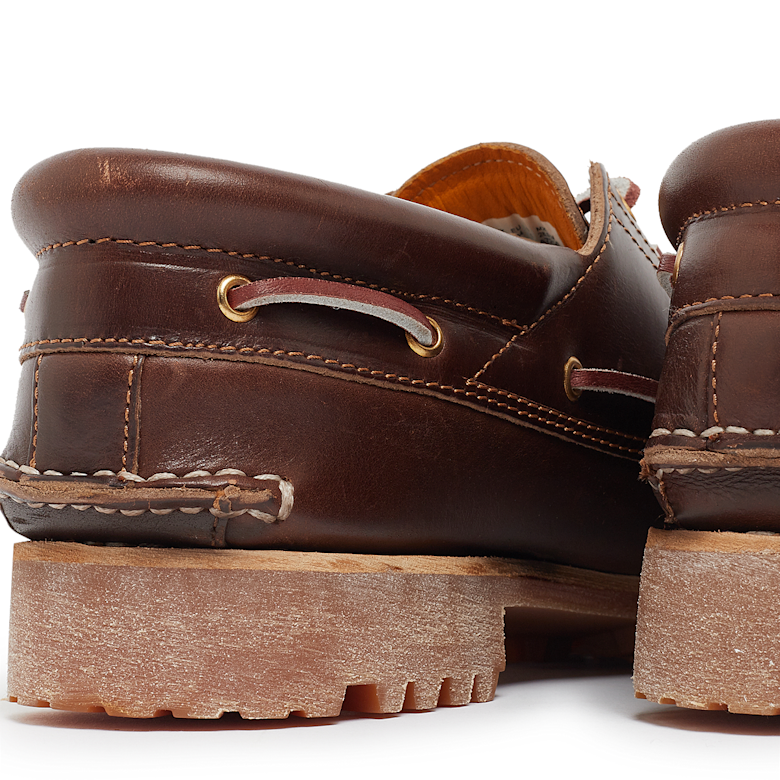 Buy Timberland Authentic 3 Eye Classic Lug in brown | TB0300032141