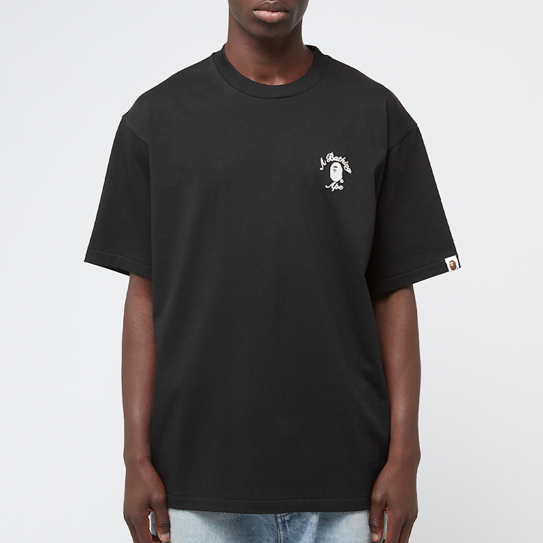Buy A Bathing Ape One Point College Relaxed Fit Tee in zwart
