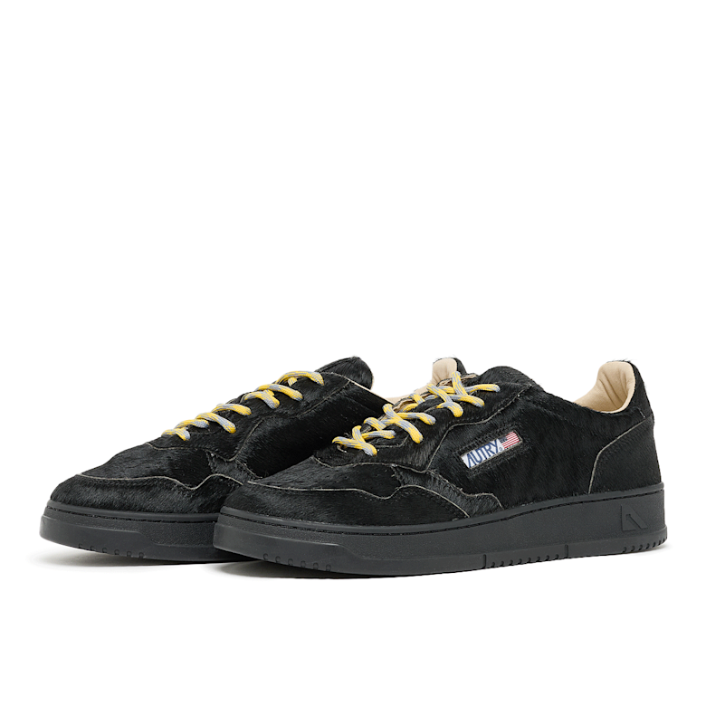 Buy Autry Medalist Low in black | AULMPE04 at MBCY
