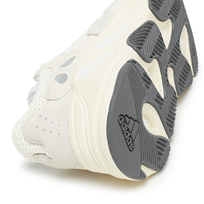 adidas Originals Wmns Yeezy Boost 700 "Analog" beige 53703 7