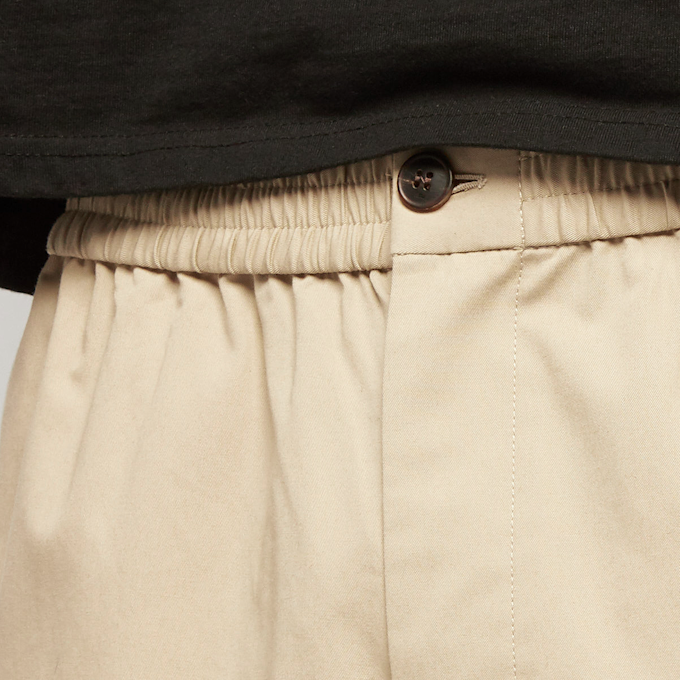 AMI PARIS Elasticizied Waist Bermuda Shorts beige 59288 5