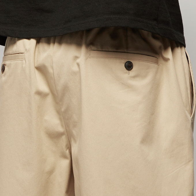 AMI PARIS Elasticizied Waist Bermuda Shorts beige 59288 6