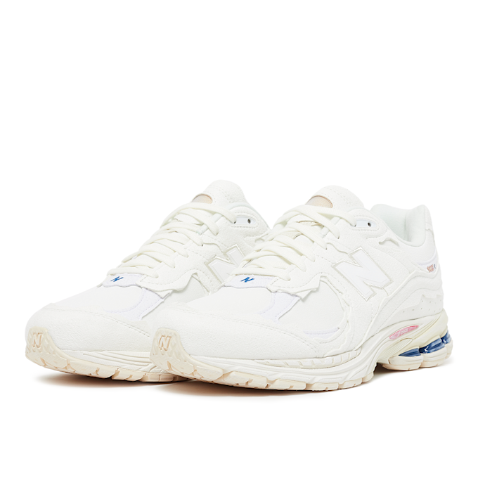 New Balance 2002 "Protection Pack" (M2002RDC) beige 60193 1