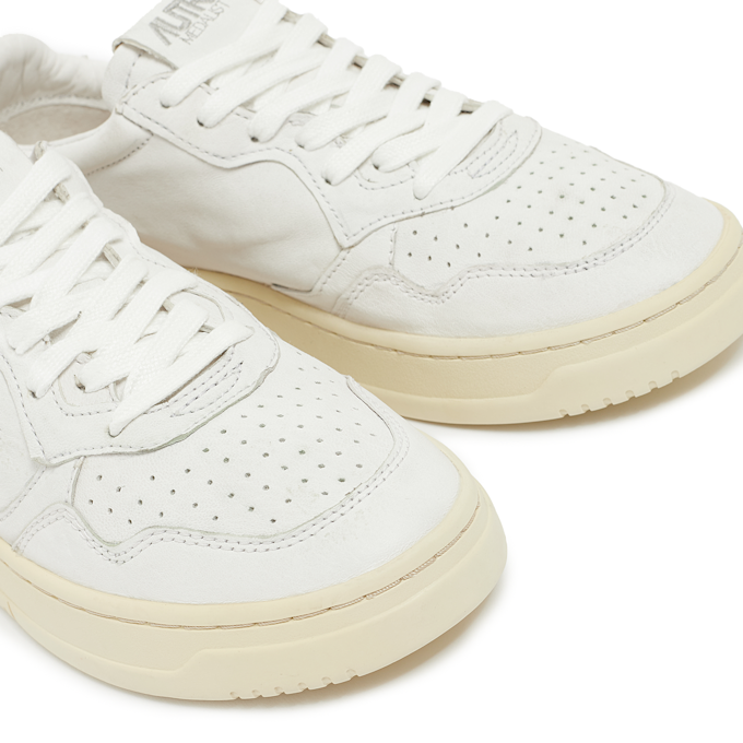 Autry Wmns 01 Low WGG04 white 67252 6