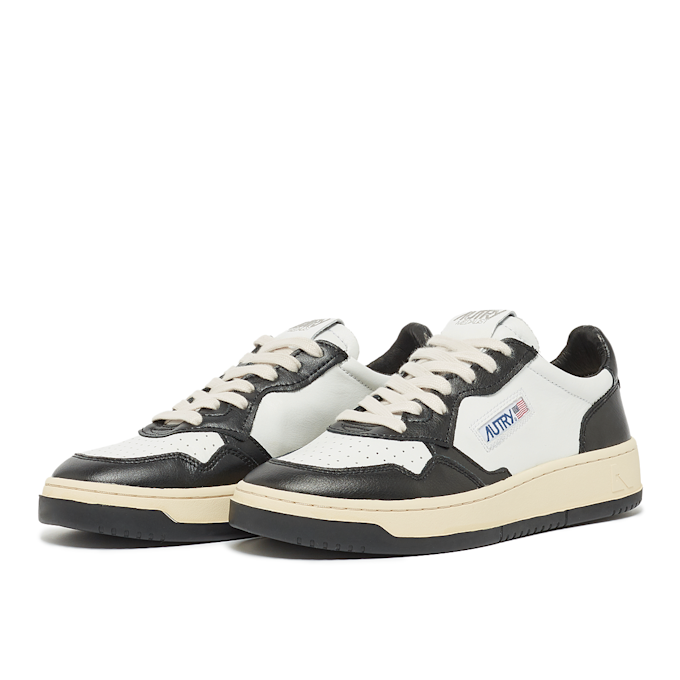 Autry Wmns 01 Low WWB01 schwarz 70239 1