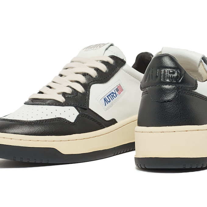 Autry Wmns 01 Low WWB01 black 70239 5