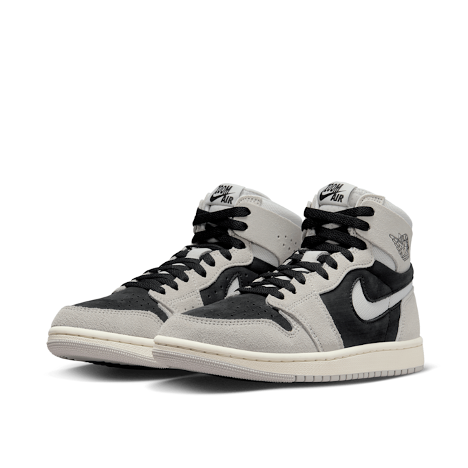 Jordan Wmns Air Jordan 1 High Zoom CMFT 2 "Light Iron Ore" grau 78226 1