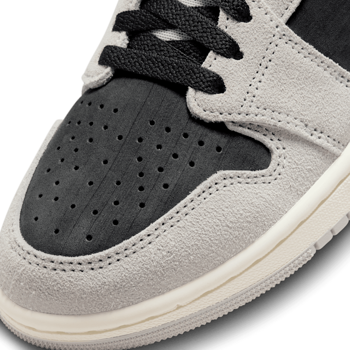 Jordan Wmns Air Jordan 1 High Zoom CMFT 2 "Light Iron Ore" grau 78226 7