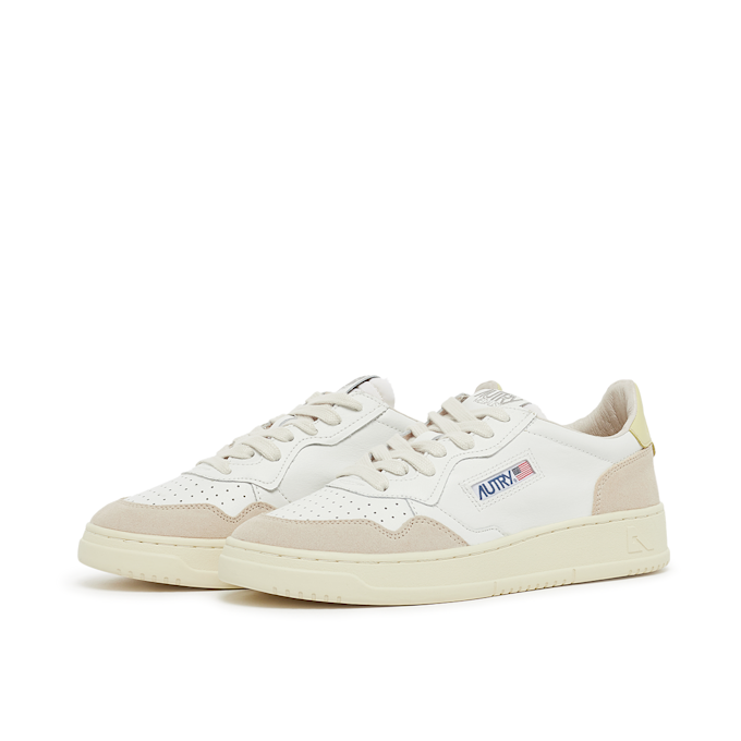 Autry Wmns Medalist Low beige 81336 1